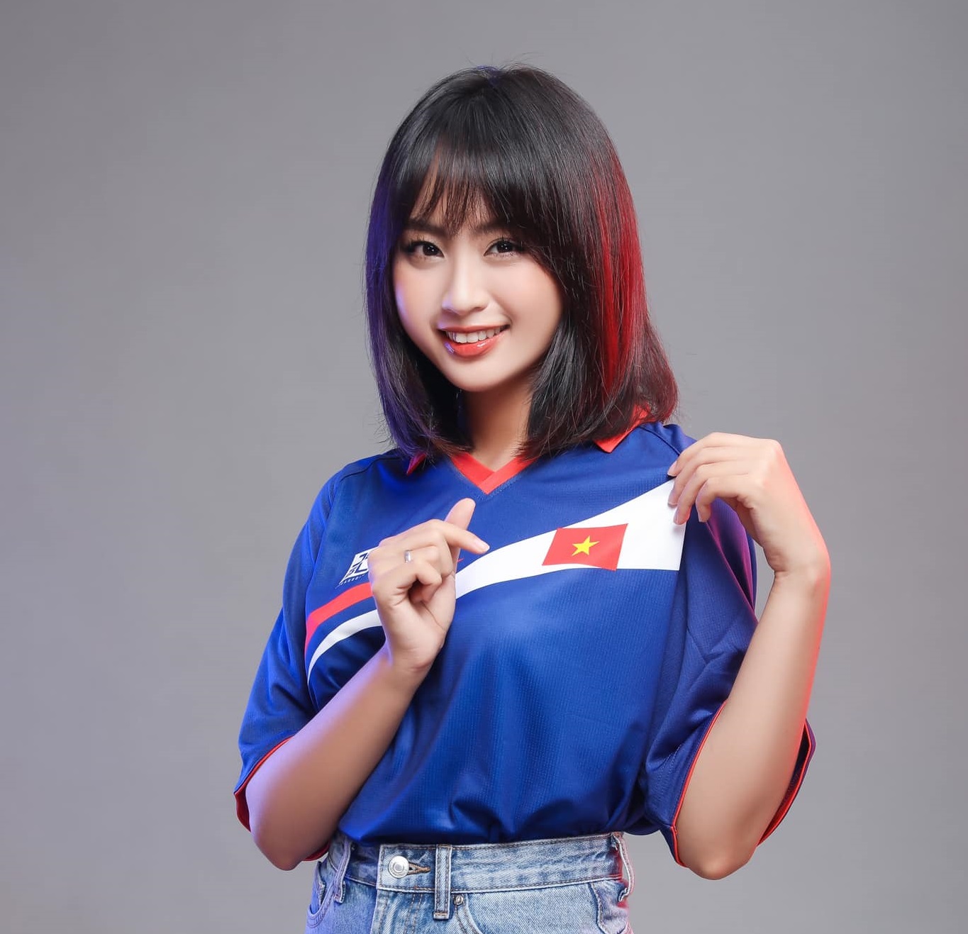 SEA Games 32: Phỏng vấn Minh Nghi - "Mong Tốc Chiến Việt Nam thể hiện tốt nhất có thể"