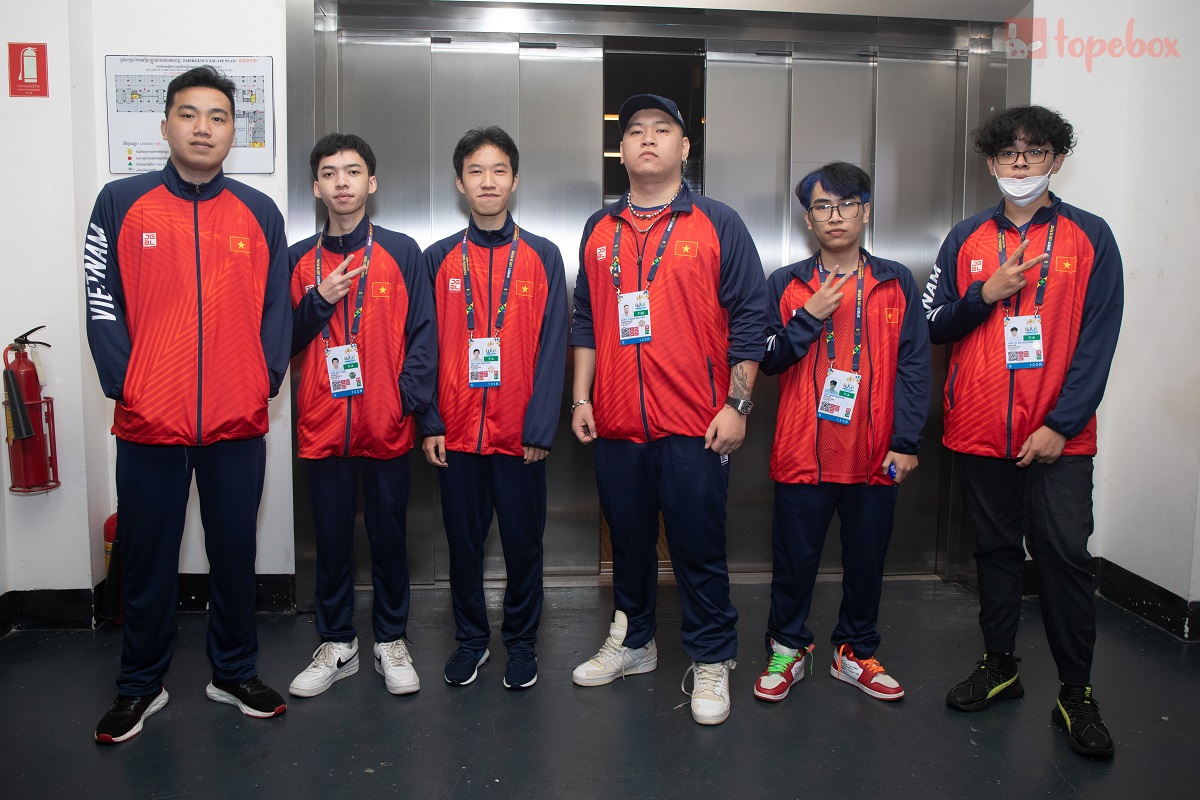 Mobile Legends: Bang Bang Đồng đội Nam ngày 2 - Việt Nam gặp ải khó Malaysia