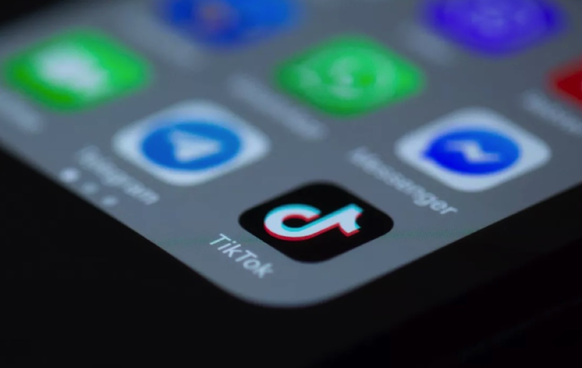 Ngồi lướt TikTok cũng được trả lương 100 USD/ giờ