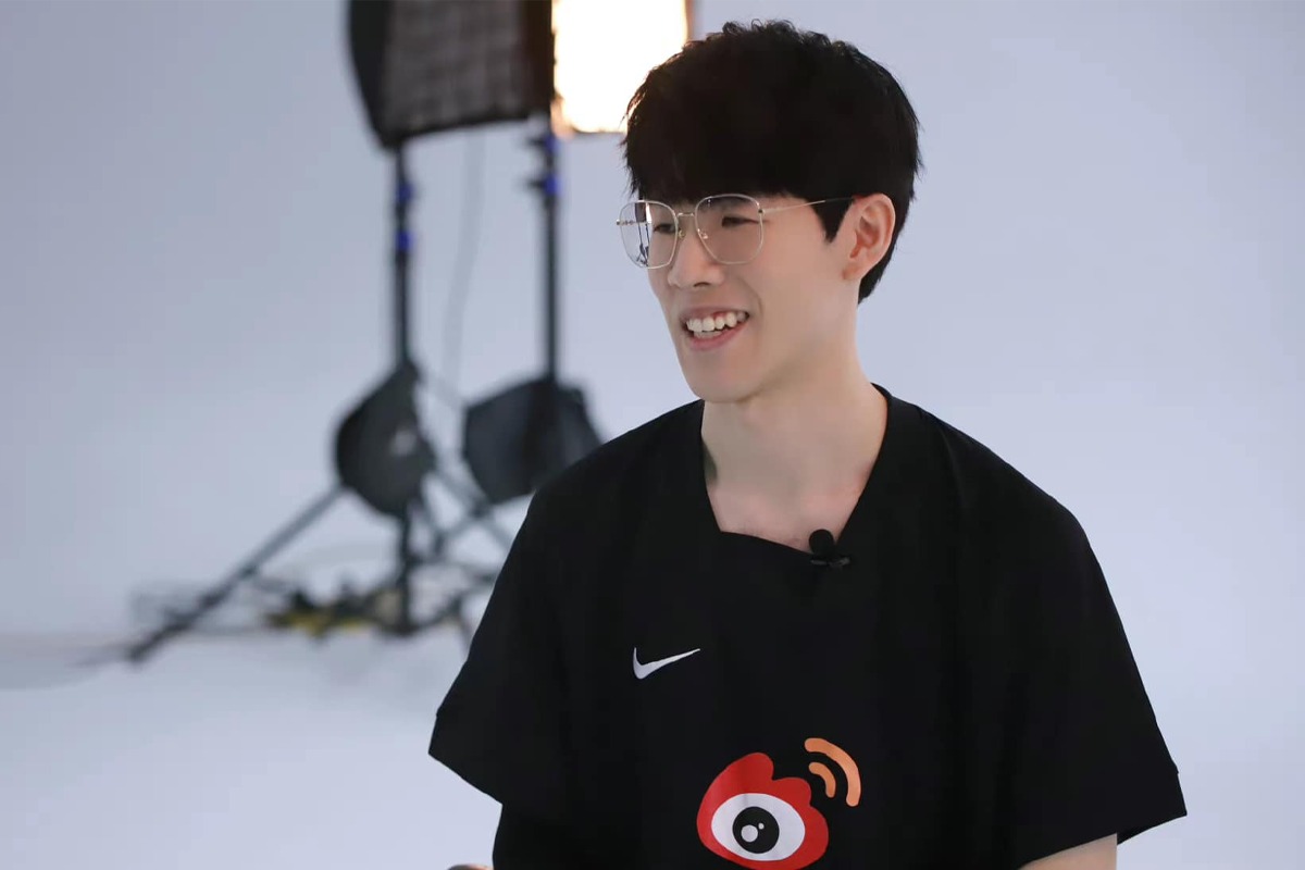 LMHT: Fan vui mừng khi mà TheShy vẫn đánh chính trong đội hình của WBG