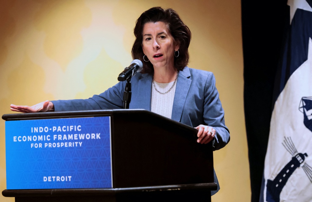 Mỹ tuyên bố không dung thứ Trung Quốc, sau lệnh cấm Micron