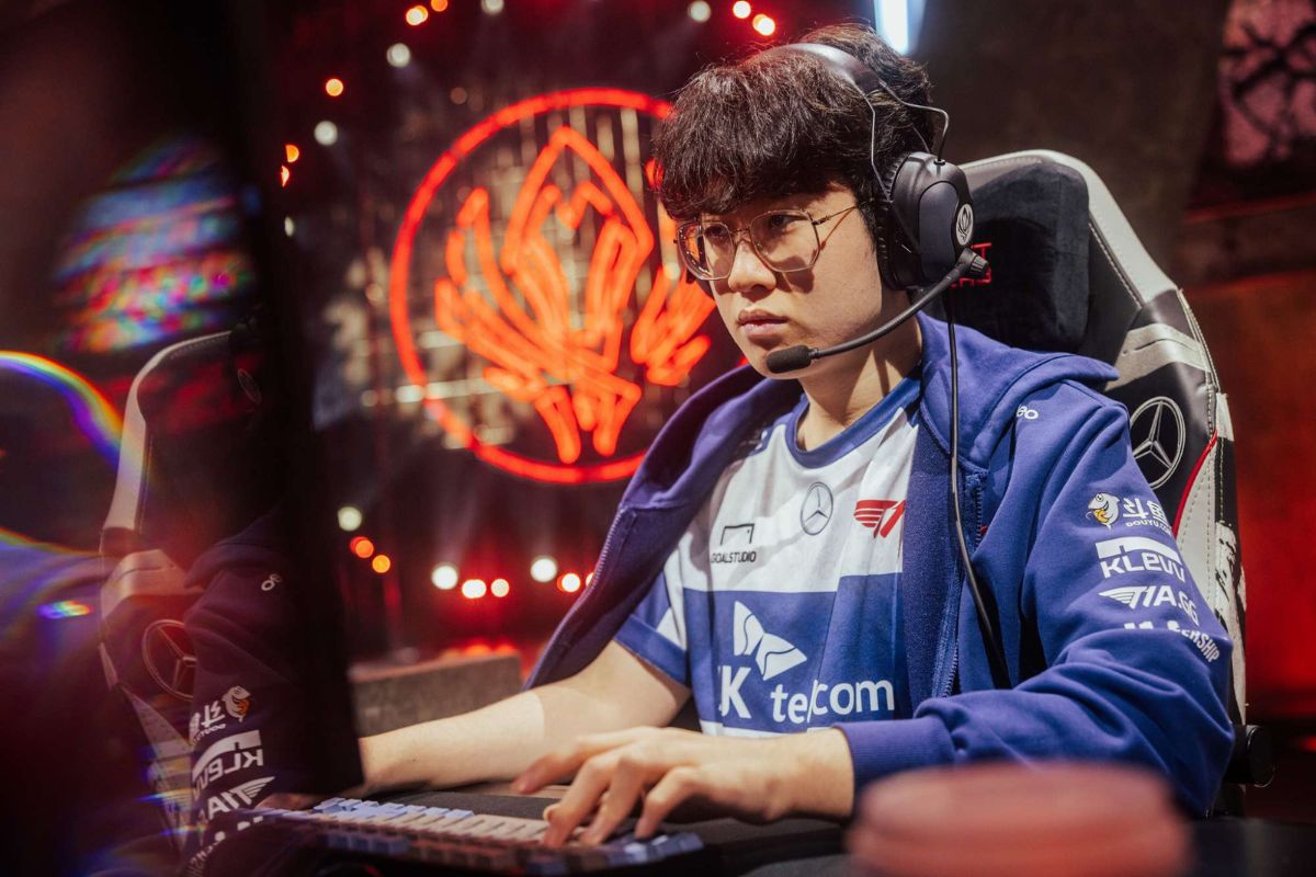 T1 Zeus: "Gần đây, tôi nhận ra rằng là một tuyển thủ, tôi đôi lúc cần phải cố chấp"