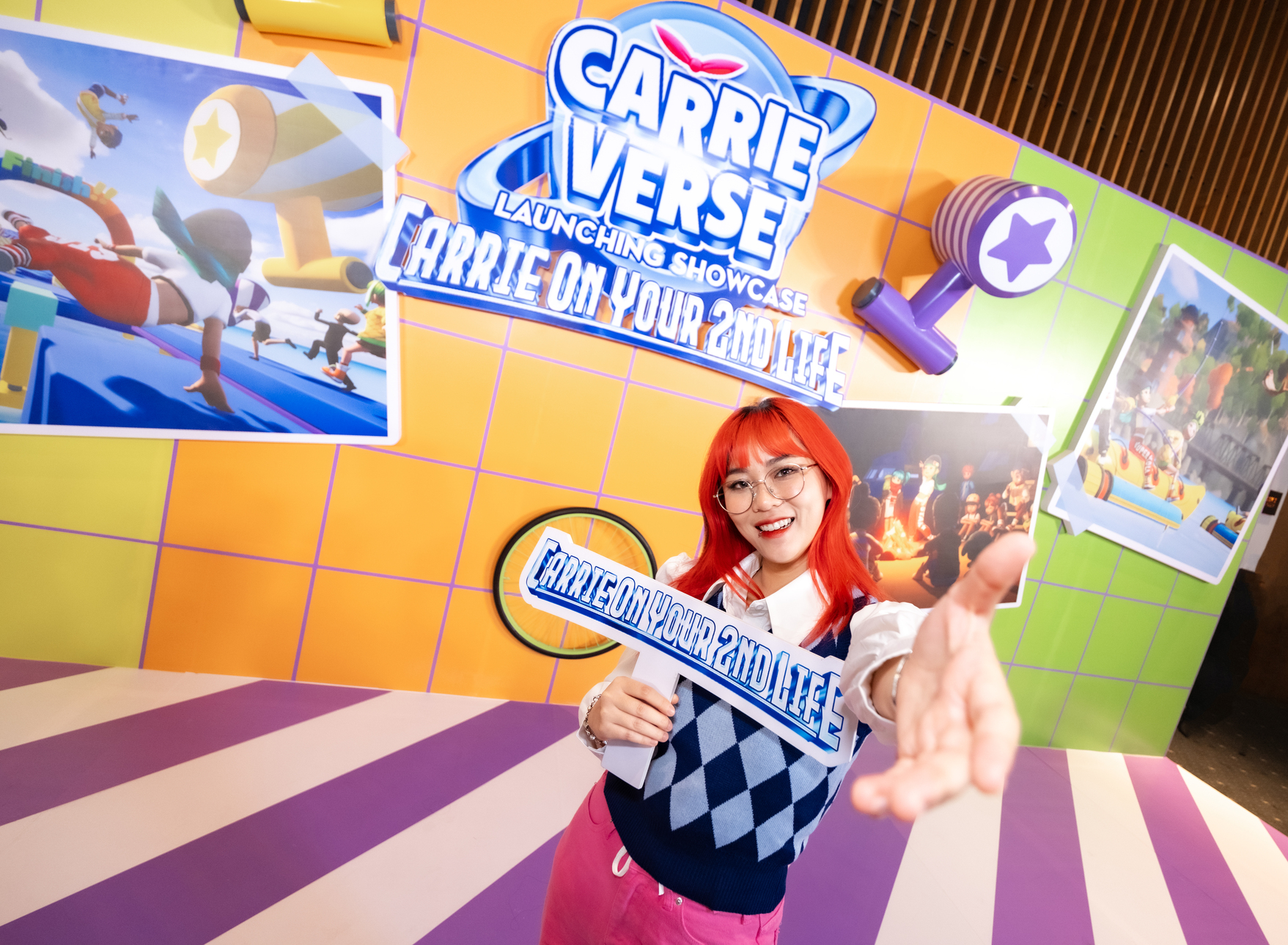 Hàng chục game thủ trải nghiệm game độc quyền trên thế giới với hot streamer MisThy 