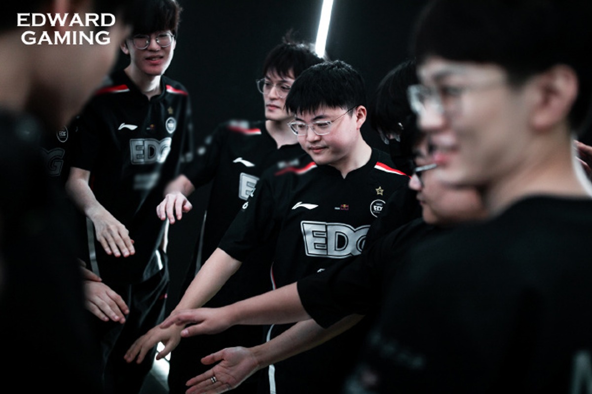 LMHT: Uzi đạt 1 loạt thành tích ấn tượng sau khi đầu quân cho EDG