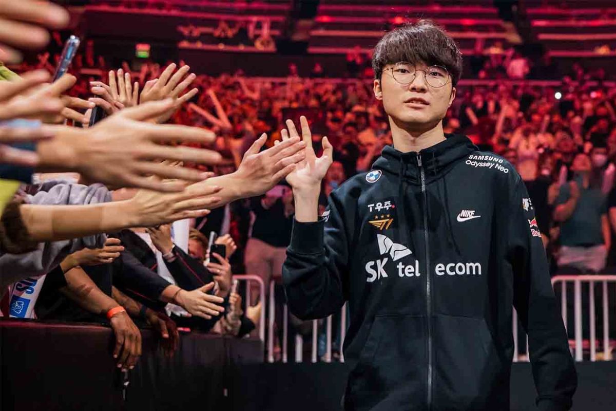 T1 Faker chuẩn bị trở lại tập luyện cùng đồng đội sau khi phục hồi chấn thương cánh tay