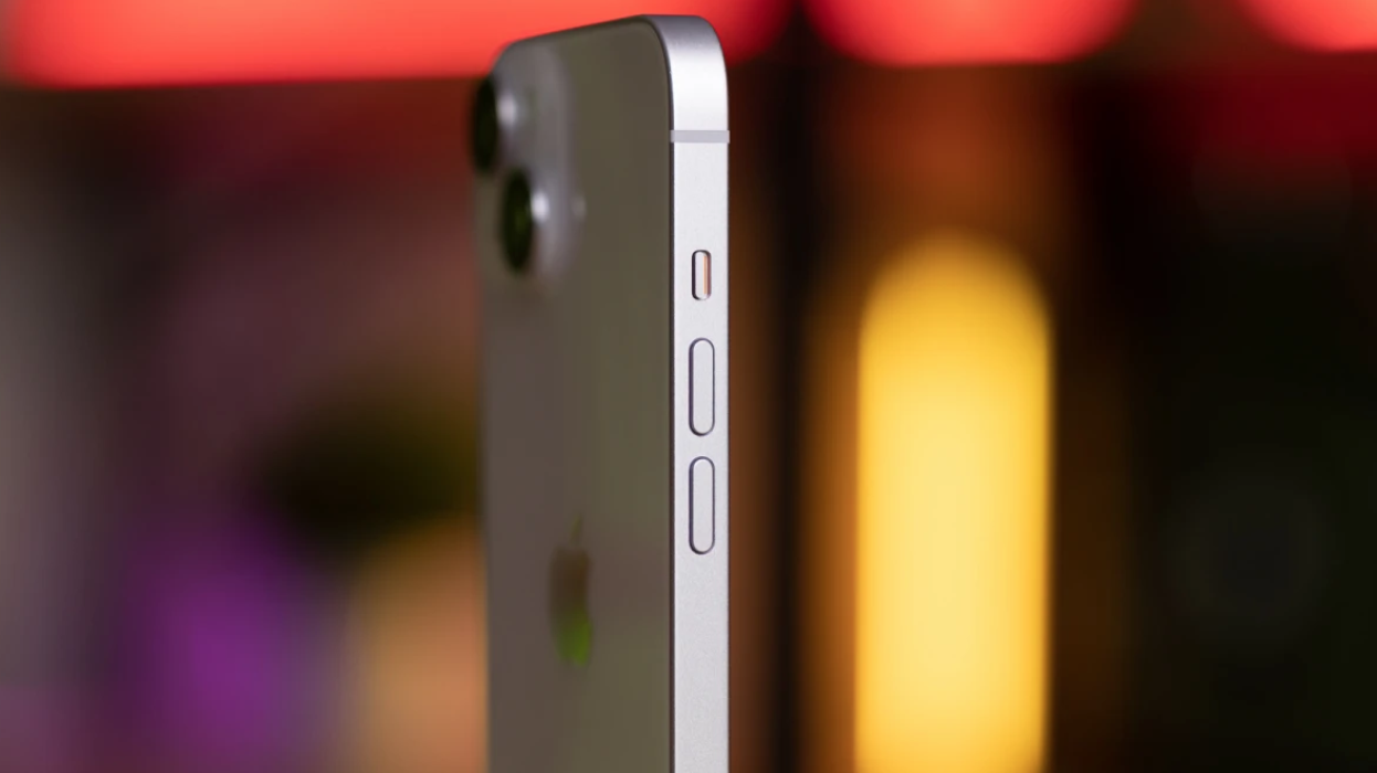 Bán con 8 tháng tuổi để mua iPhone 14 Pro, cặp vợ chồng trẻ trải giá đắt