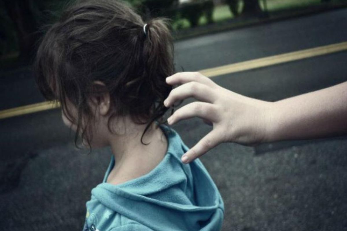 Người đàn ông U40 Nhật Bản bị bắt vì xâm hại 100 nữ sinh tiểu học!