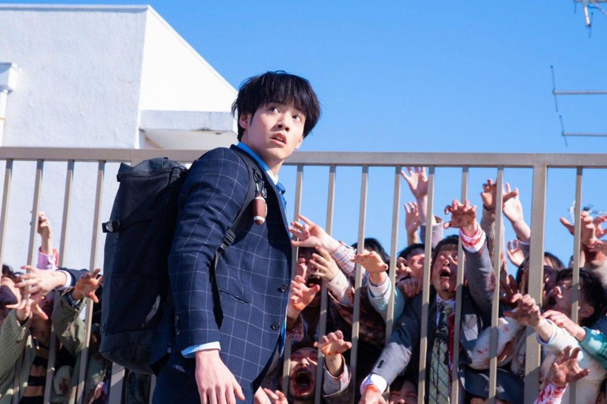 Lý do Zom 100: Bucket List Of The Dead live-action dở hơn manga gốc!