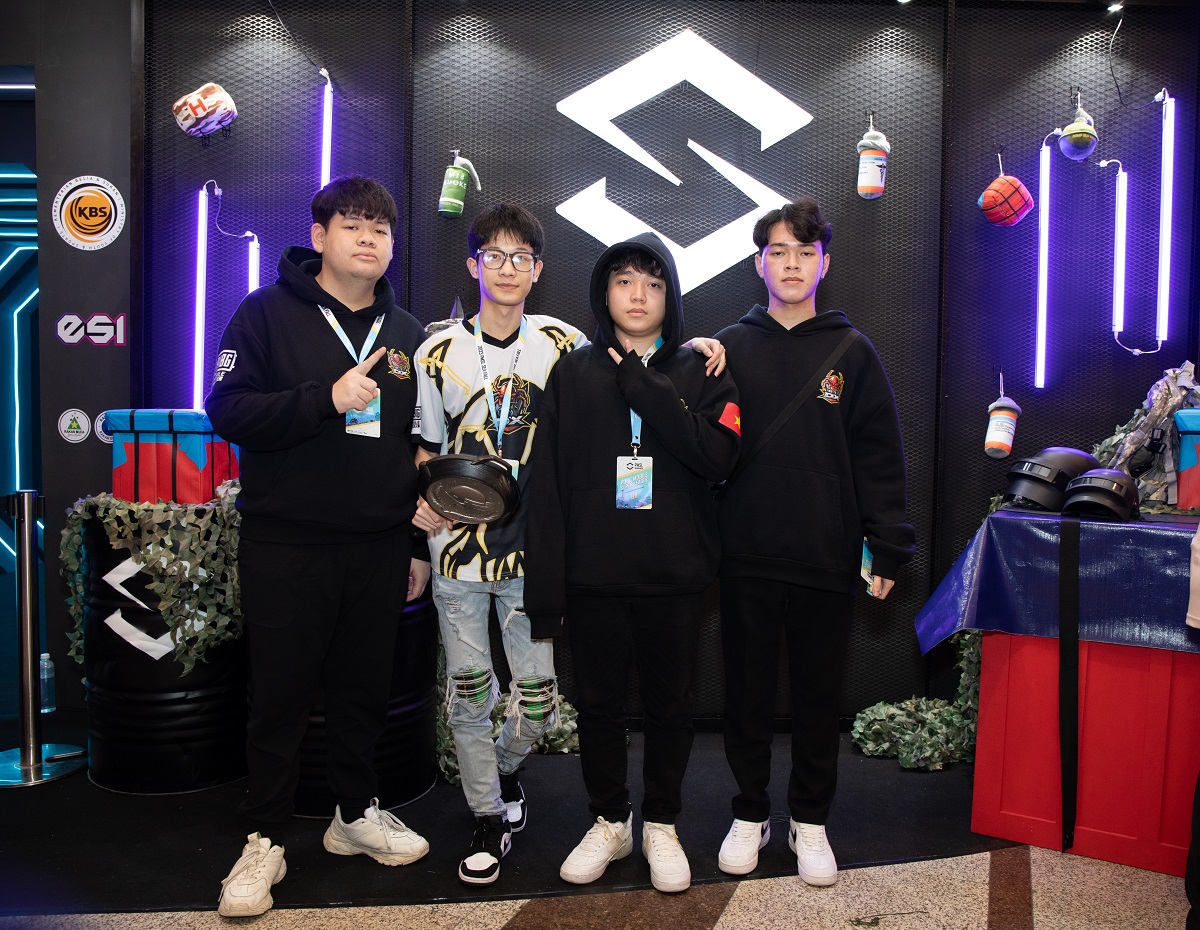 Chưa thể hài lòng với kết quả hiện tại, DXChua khẳng định D'Xavier sẽ tập luyện nhiều hơn cho 2023 PMGC