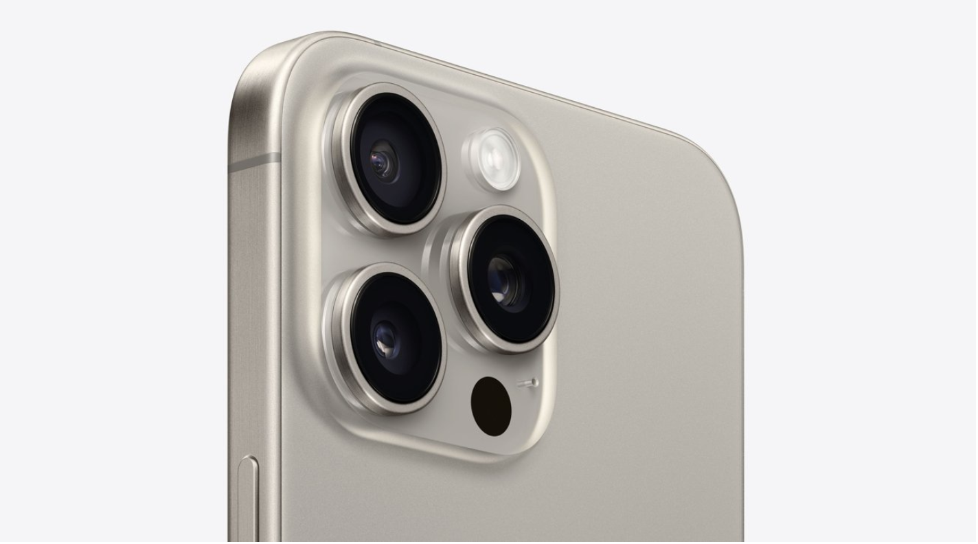 iPhone 15 Pro Max trình làng: Viền Titanium, camera zoom 5x và đắt nhất lịch sử iPhone