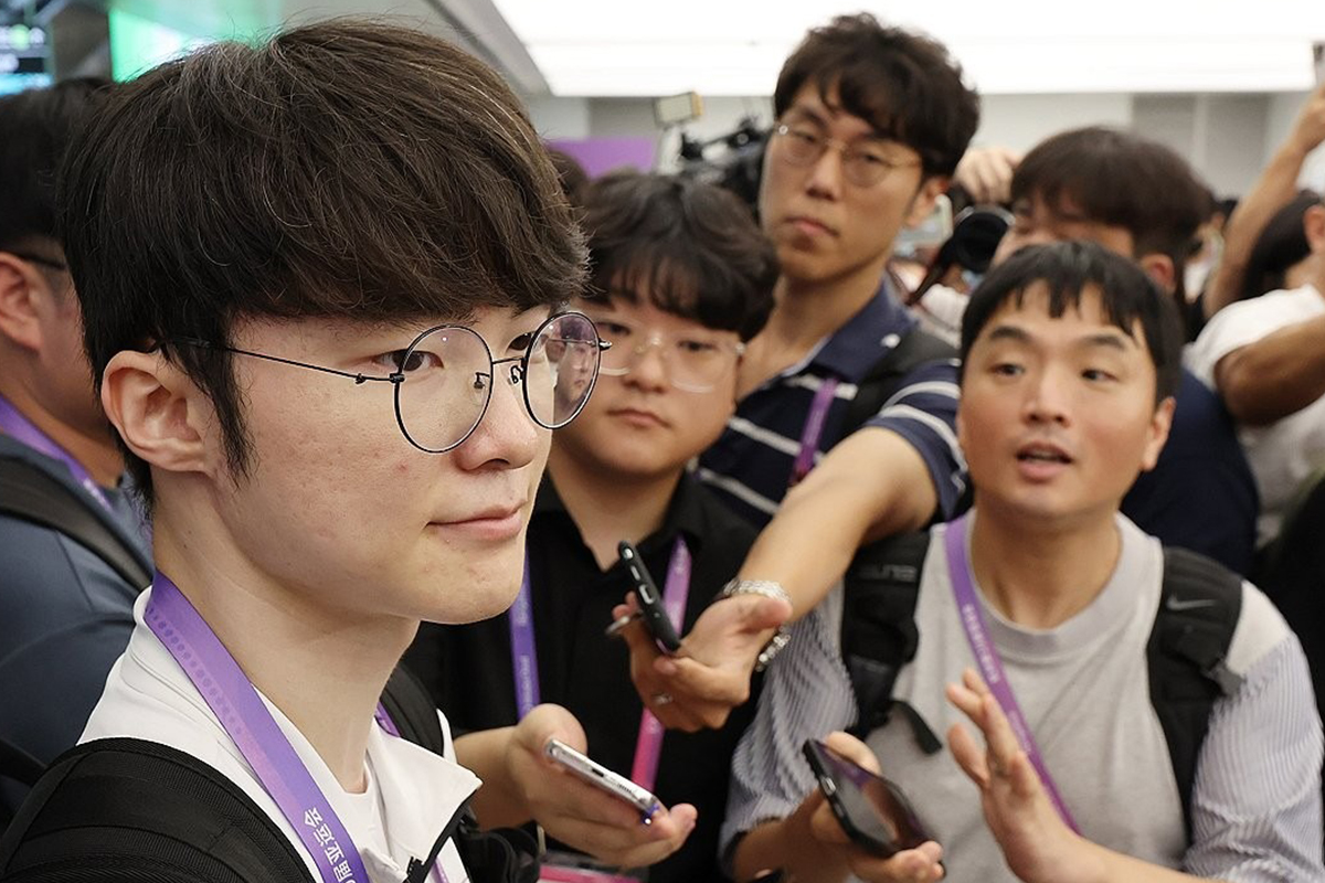 LMHT: Ký giả kỳ cựu đã không khỏi ngạc nhiên bởi độ nổi tiếng của Faker tại Trung Quốc