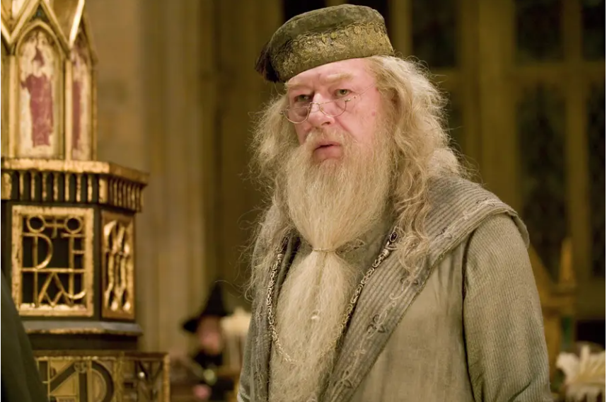"Thầy Dumbledore" Michael Gambon qua đời ở tuổi 82