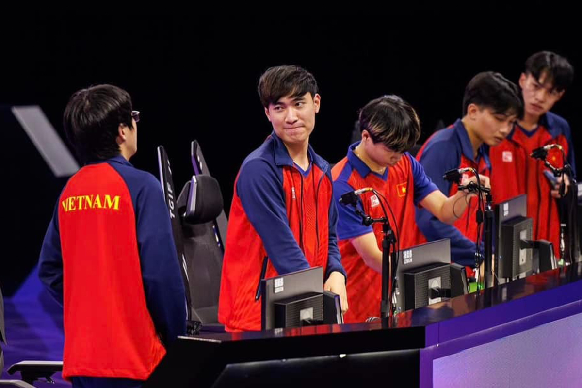 LMHT: BLV Hoàng Luân buông lời phũ phàng nhưng chân thực về kết quả của Việt Nam tại ASIAD