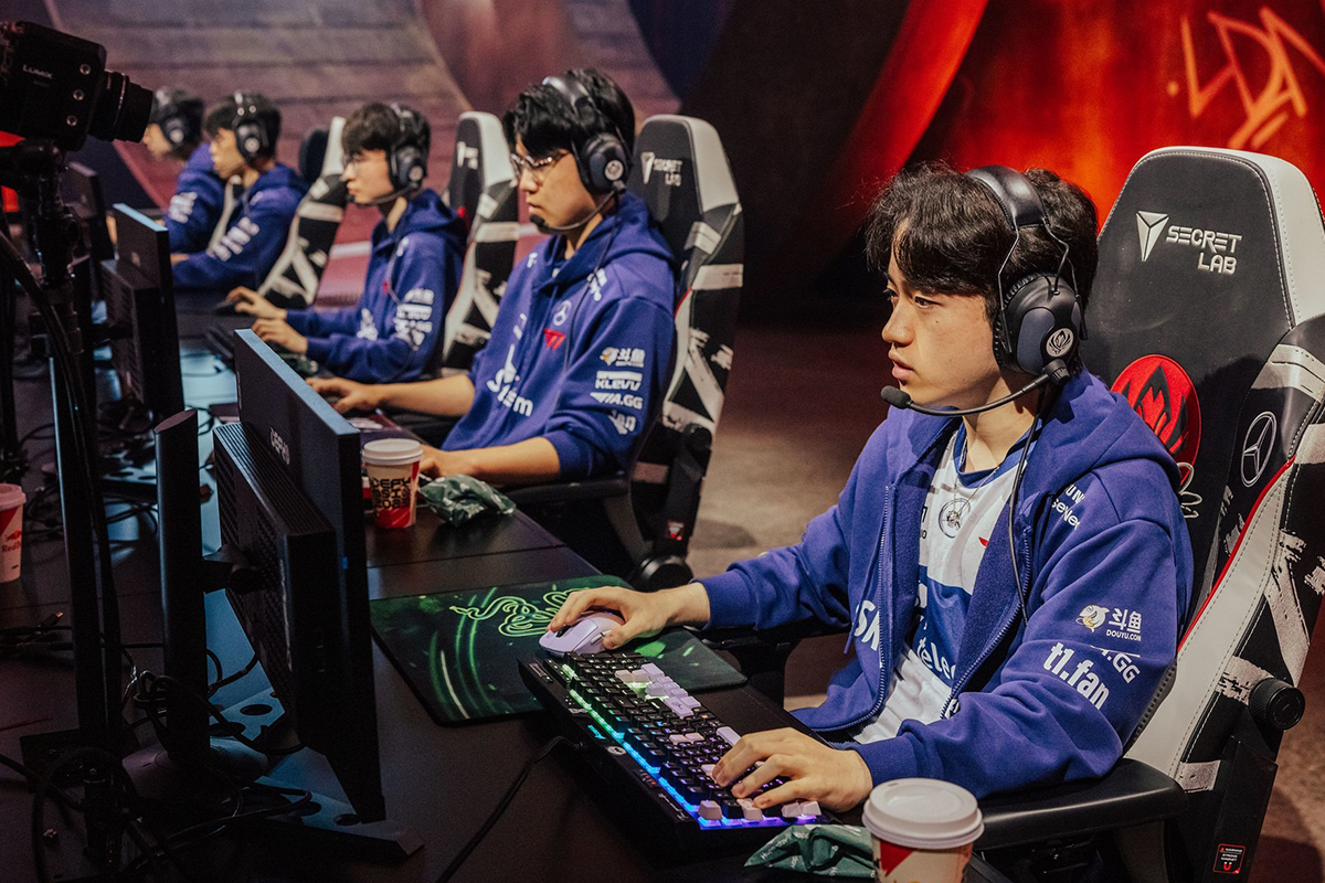 LMHT: Cựu HLV của FNC chỉ ra mắt xích yếu nhất của T1 bên cạnh Oner