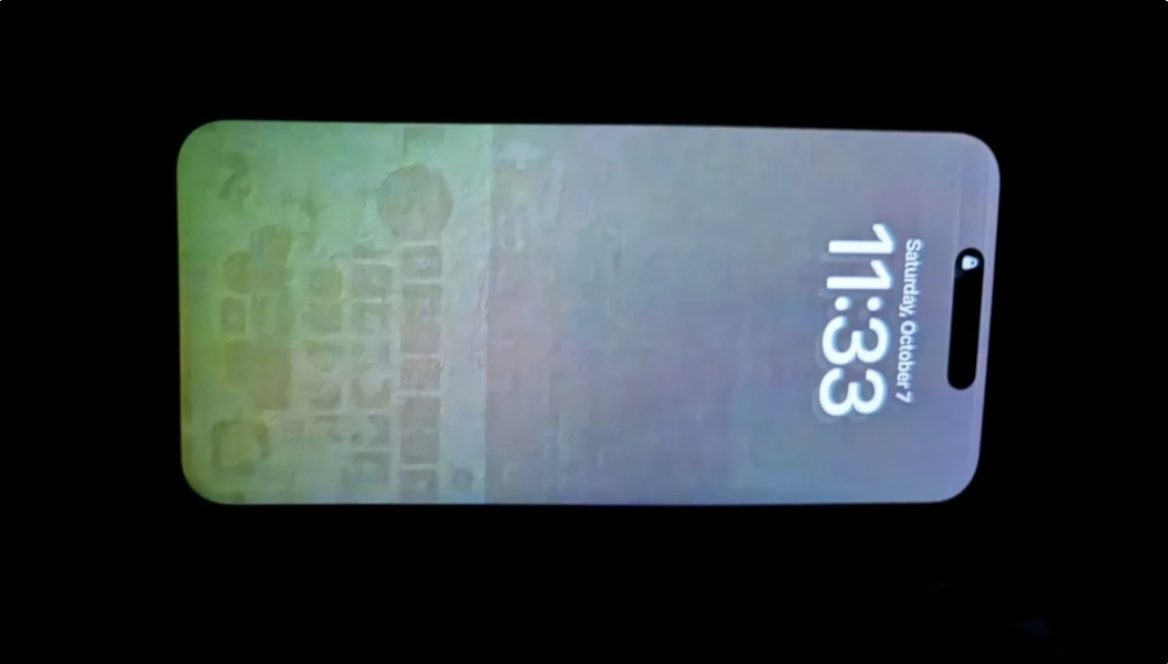 Loạt iPhone 15 Pro Max bị lỗi "cháy màn hình" nghiêm trọng 