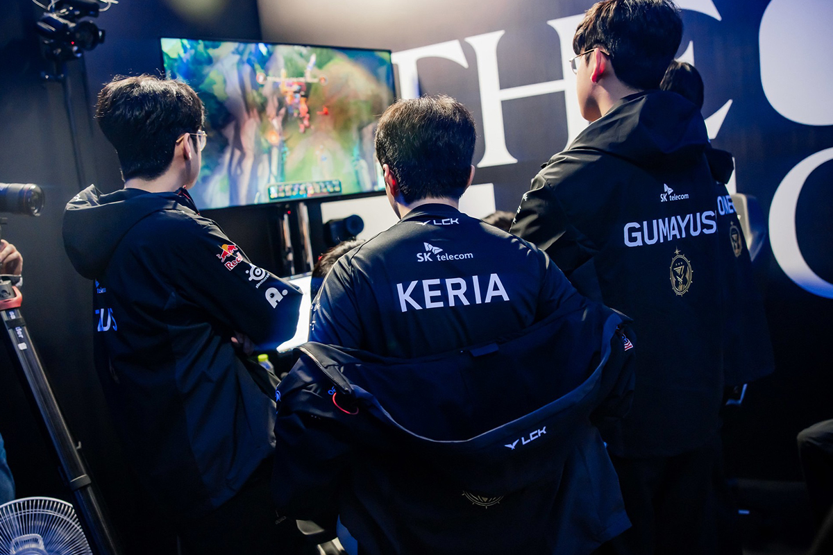 LMHT: Fan cầu xin T1 đừng mắc phải những sai lầm cấm chọn khi đối đầu với JDG