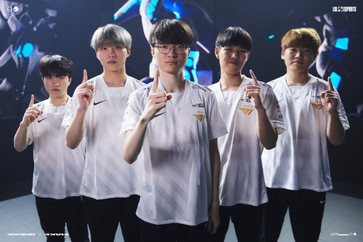 Các thành viên T1 chia sẻ về vị tướng mà họ muốn có skin vô địch sau khi lên ngôi tại CKTG 2023