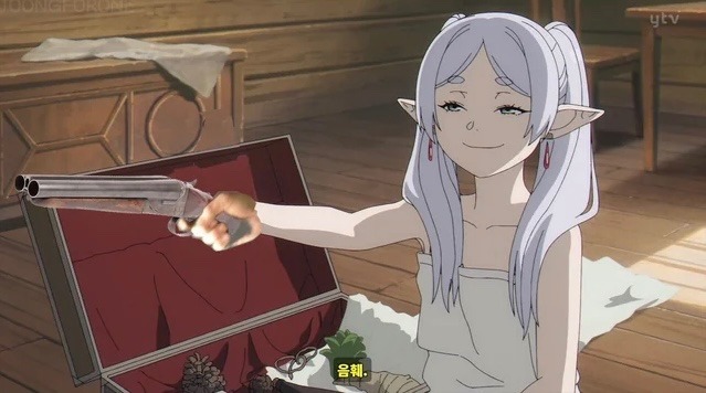 Frieren cười trở thành meme nổi tiếng khắp các trang mạng xã hội