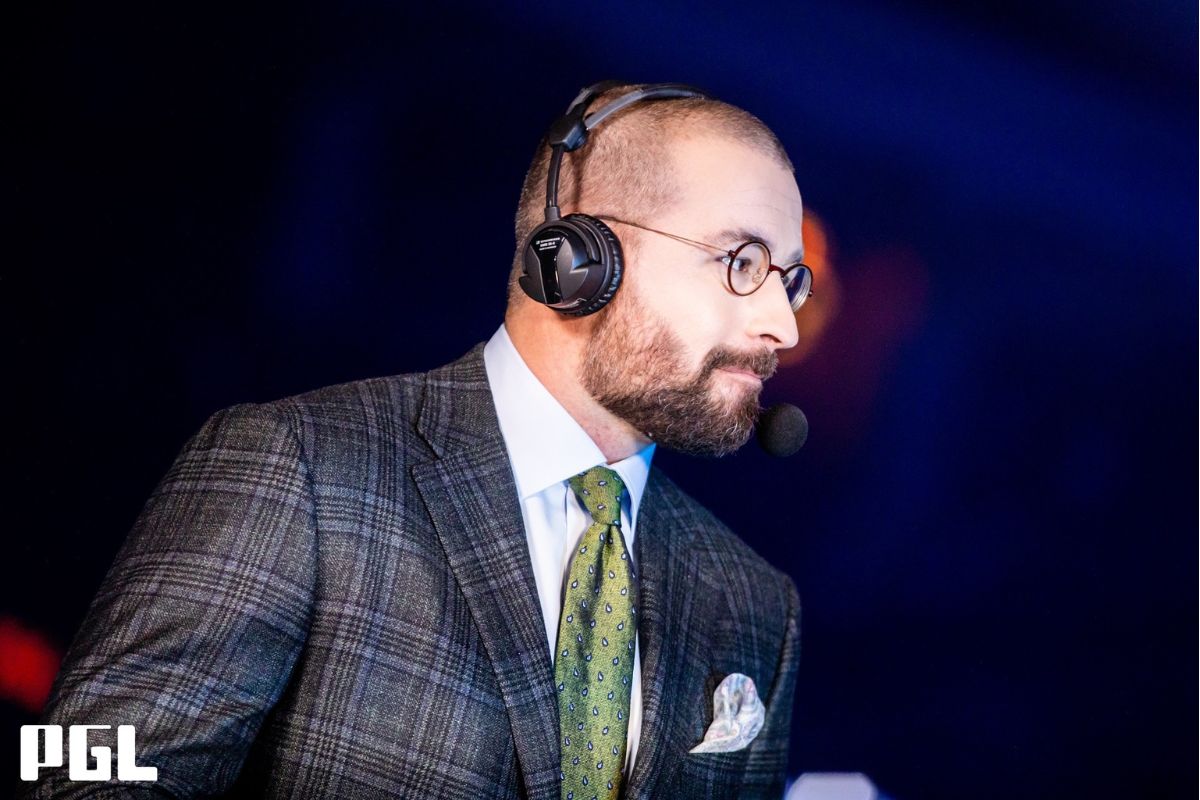 BLV esports nổi tiếng bị cộng đồng mạng lên tiếng chỉ trích vì những lời lẽ phân biệt giới tính