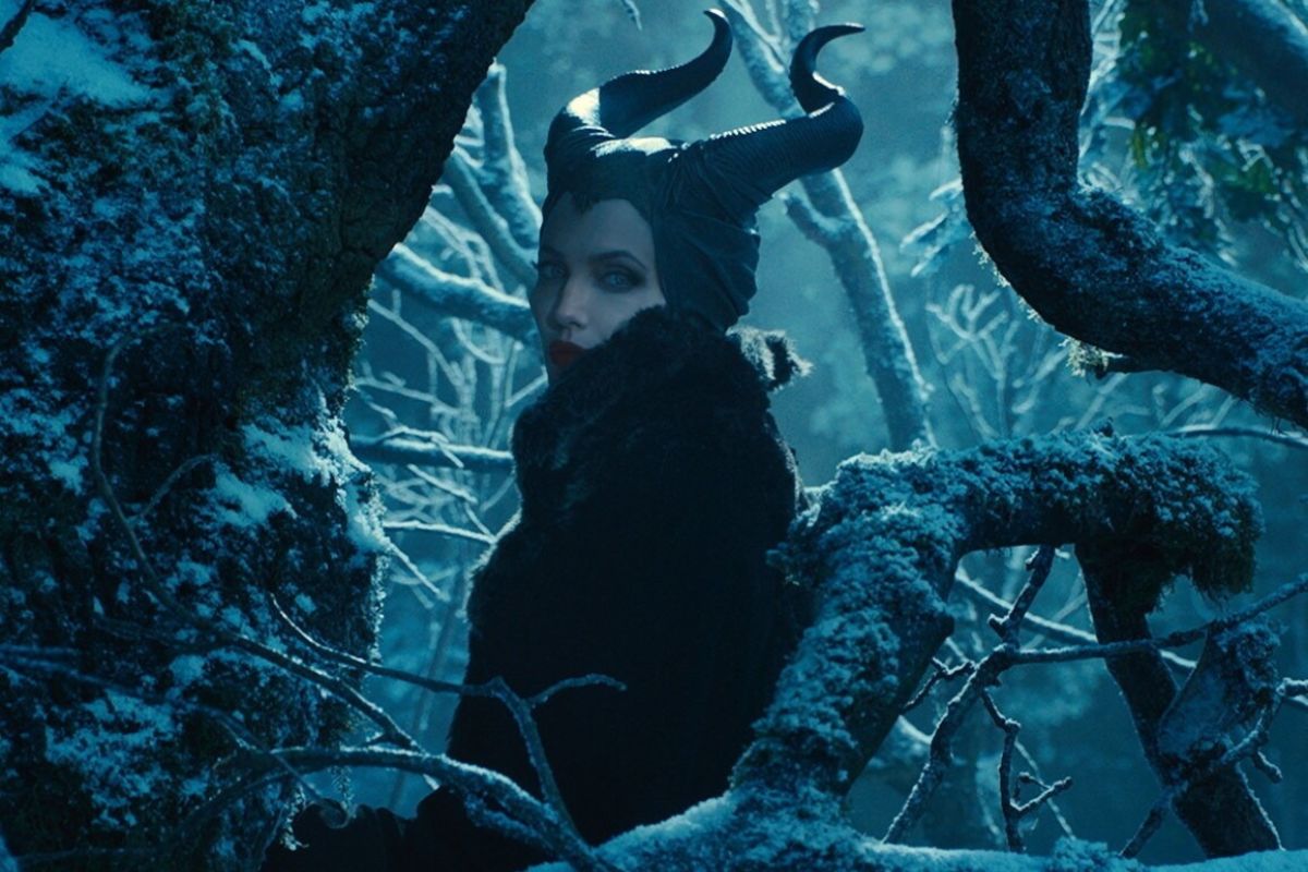 Maleficent live-action chính thức trở lại với phần phim thứ 3 cùng tiêu đề được tiết lộ