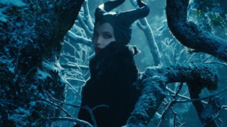 Maleficent live-action chính thức trở lại với phần phim thứ 3 cùng tiêu đề được tiết lộ