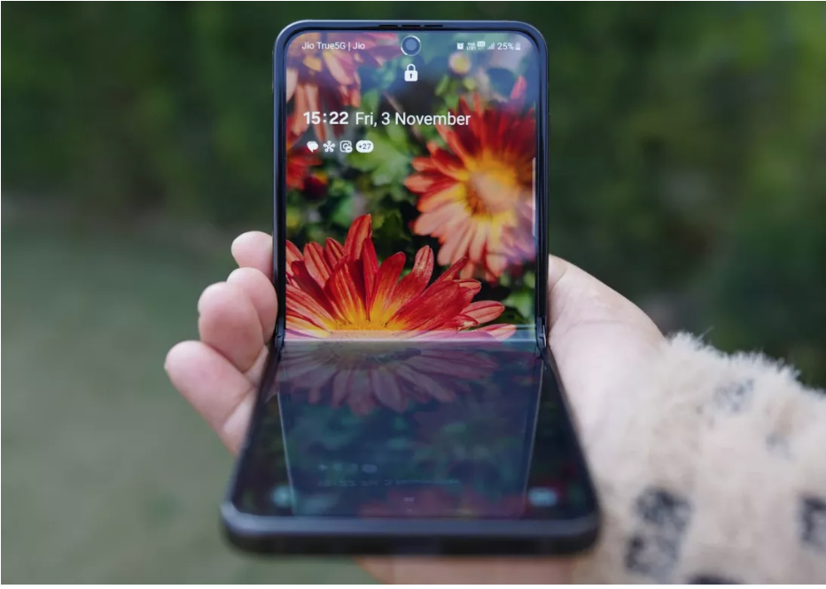 Doanh thu thị trường điện thoại gập tăng cao trong quý gần nhất