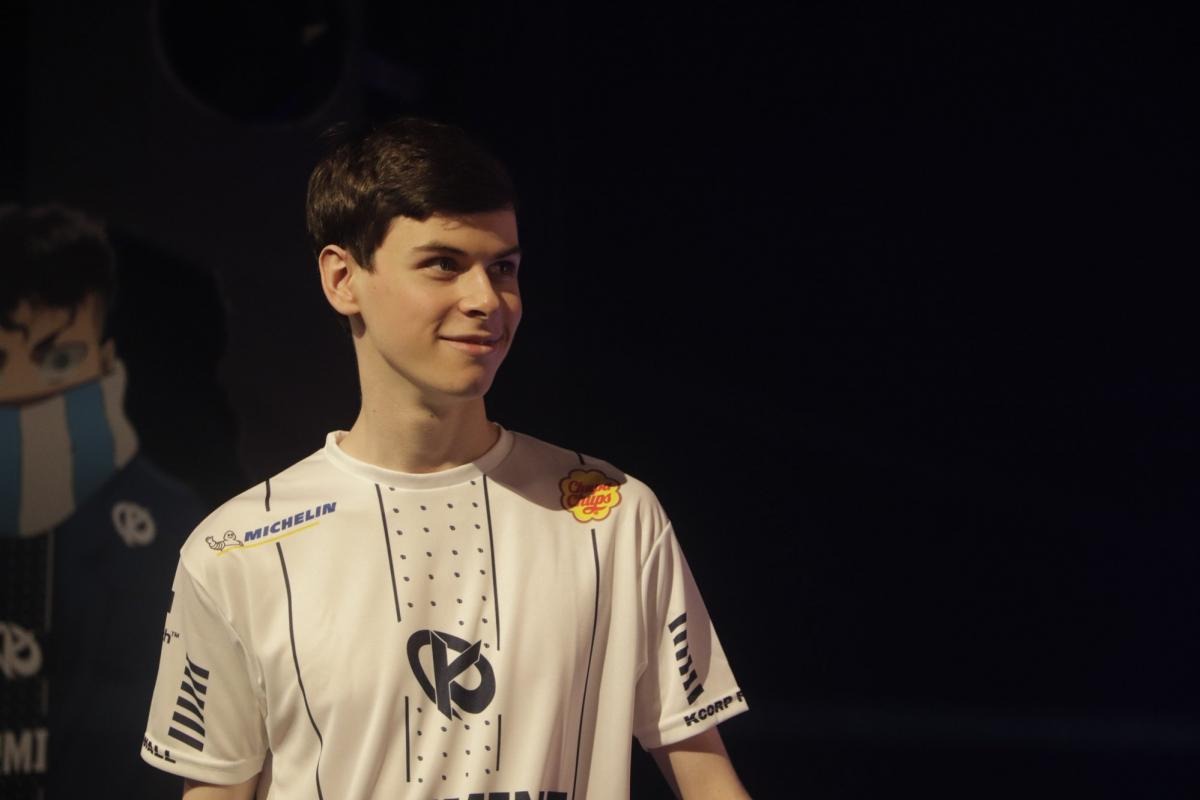 KCorp Targamas giải thích điều gì đã khiến T1 Keria lên "một cấp độ hoàn toàn khác" ở vị trí hỗ trợ