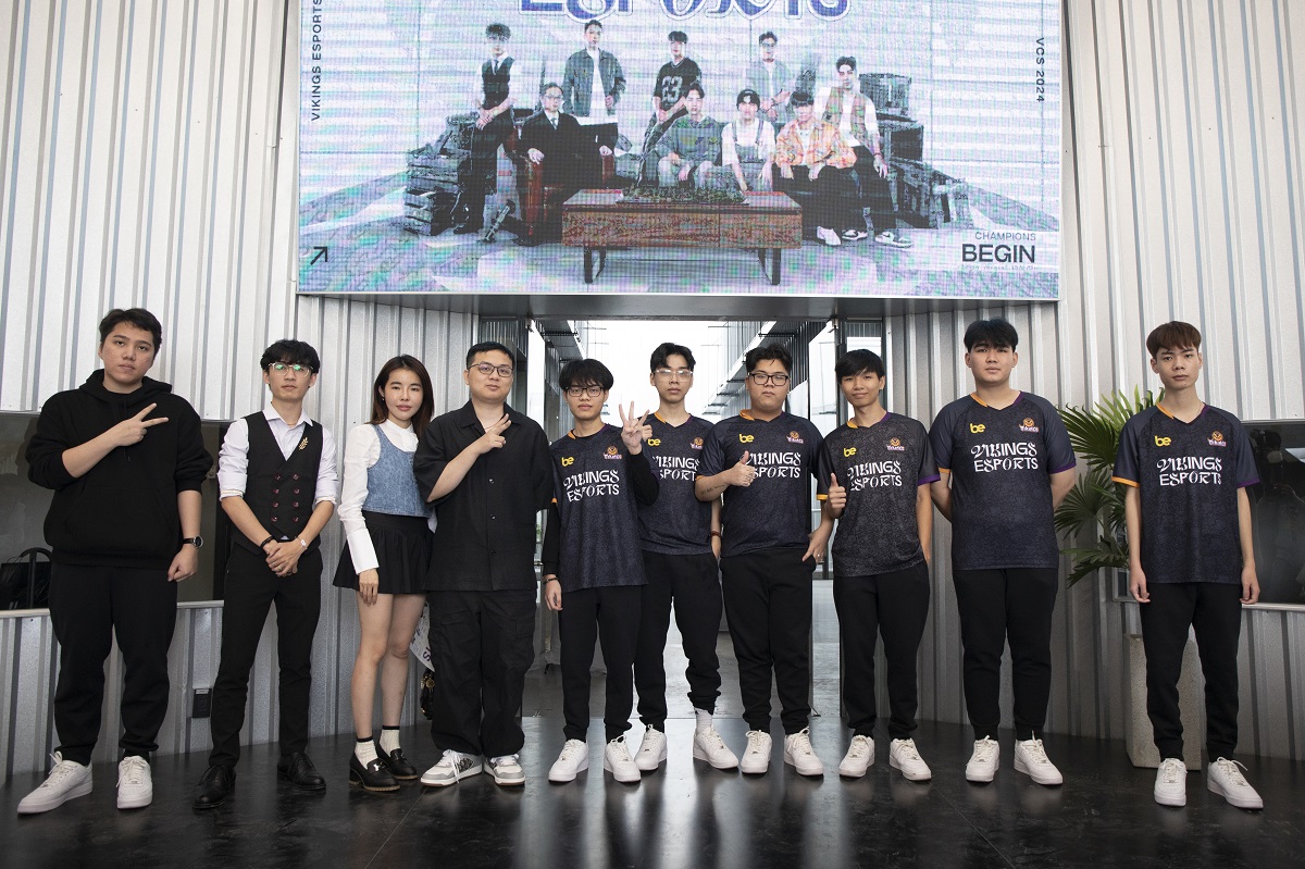 HLV Hankay của Vikings Esports tin rằng đối thủ lớn nhất của đội là bản thân mỗi người