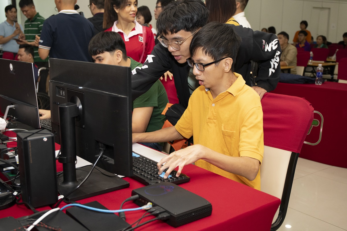 VIRESA mang Thể thao Điện tử đến với cộng đồng Người khuyết tật tại Thành phố Hồ Chí Minh