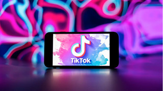 TikTok thử nghiệm chế độ xoay toàn màn hình, cạnh tranh với YouTube