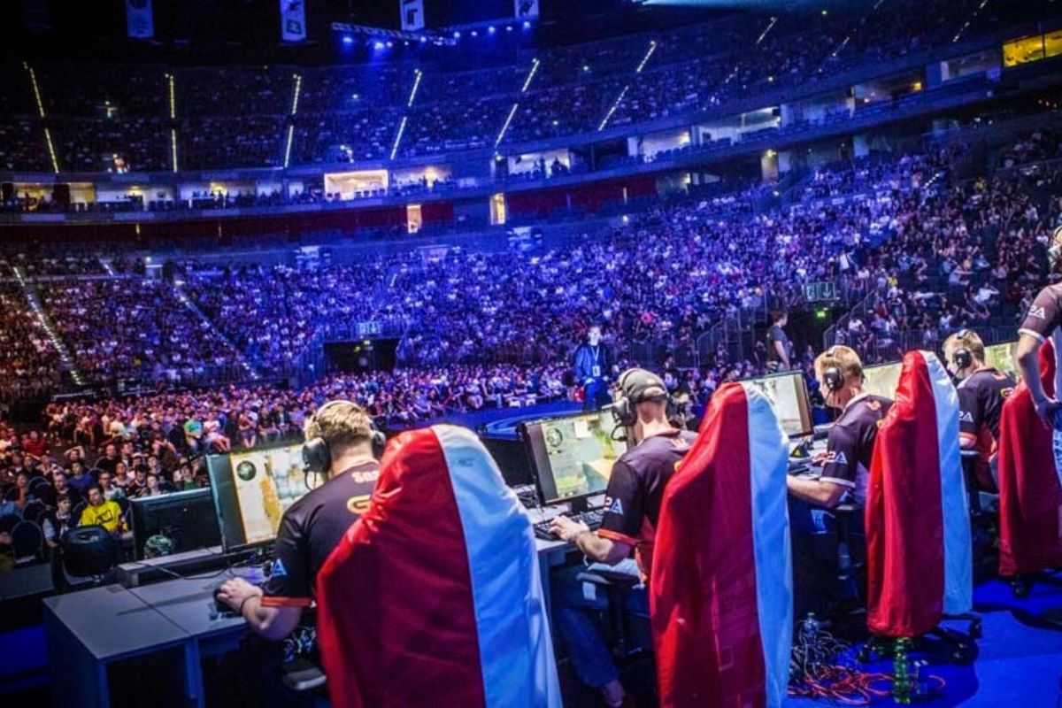 Những nhân tố ảnh hưởng tới sự phát triển của esport 