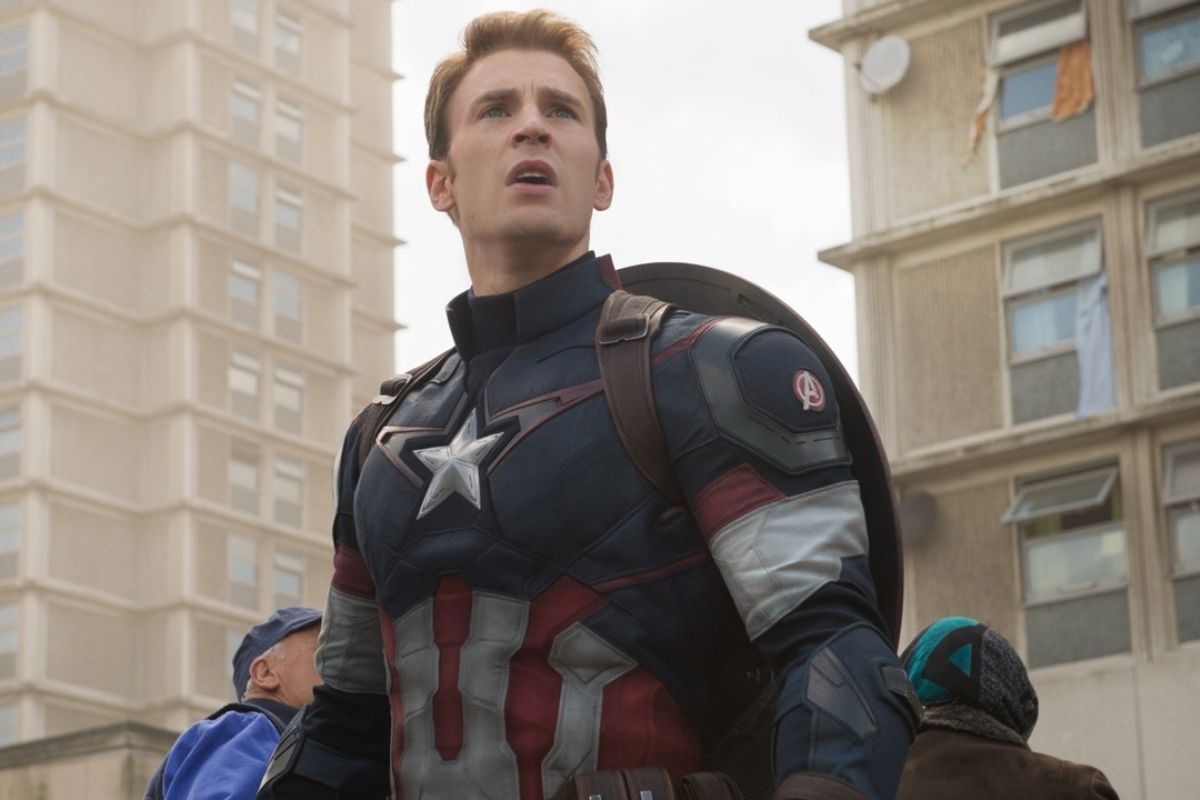 Chris Evans Bảo Vệ Thể Loại Phim Siêu Anh Hùng, Thừa Nhận Khó Khăn Tạo Ra Phim Hay