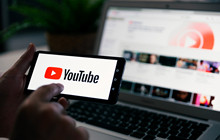 YouTube Thử Nghiệm Tính Năng Tua Nhanh Mới Hỗ Trợ Bởi AI