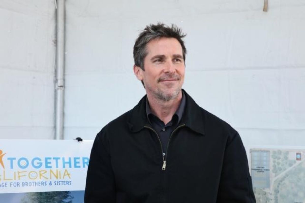 Christian Bale tiết Lộ Tạo Hình Quái Dị Trong Bức Ảnh Đầu Tiên Về Phim The Bride 