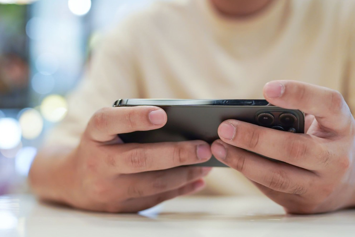 Game thủ thức khuya chơi game thường xuyên suýt nữa thì về chầu ông bà