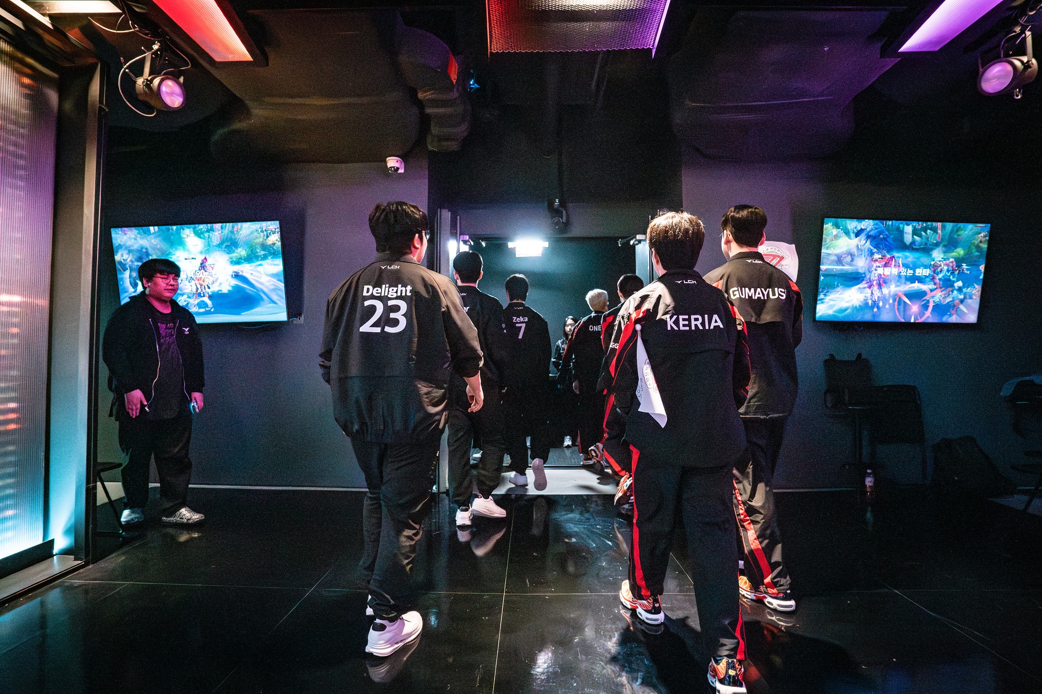 LMHT: Game thủ tóm tắt lối chơi của T1, nhiều fan chỉ biết gật gù đồng tình vì quá đúng