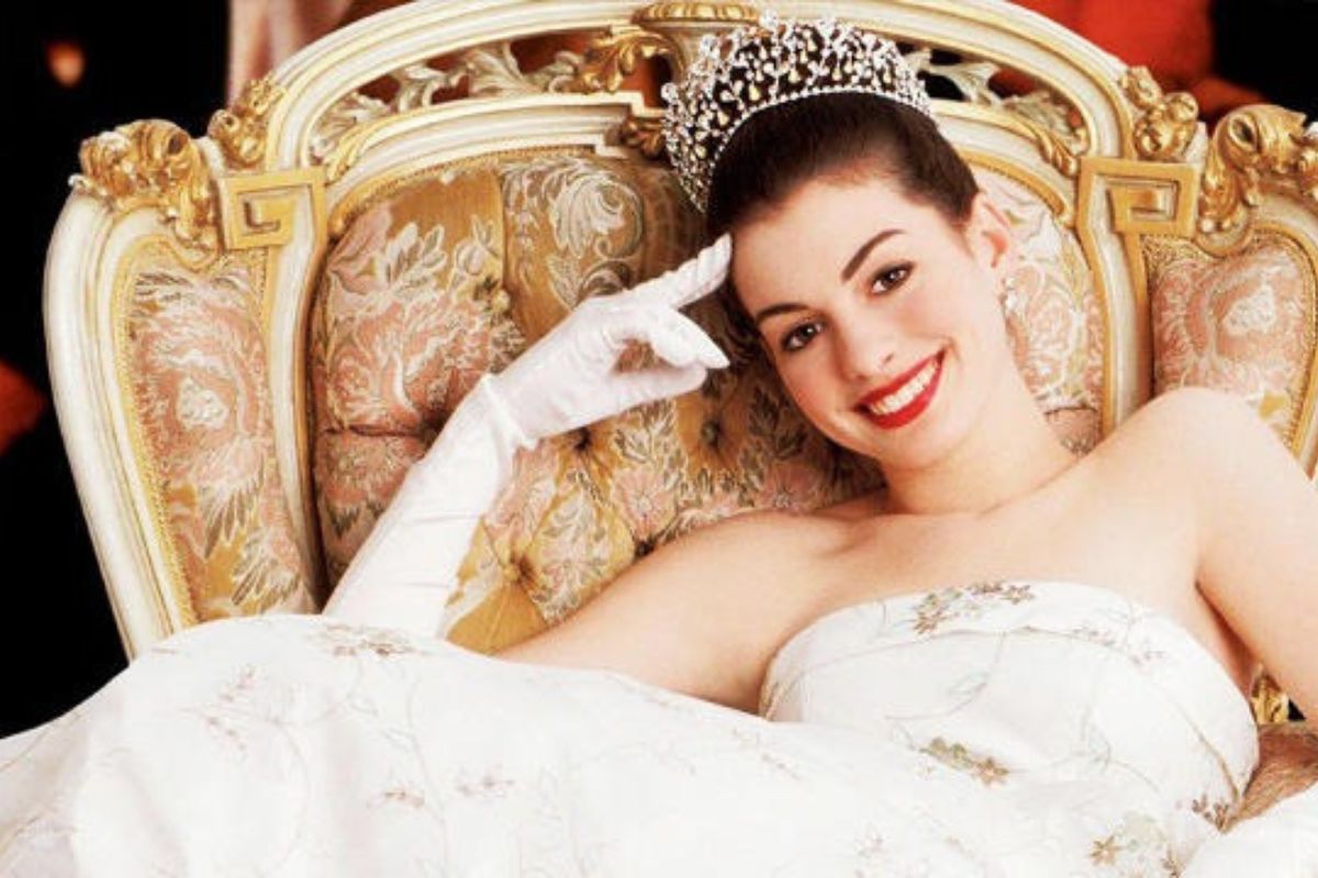 Anne Hathaway Chia Sẻ Phần 3 Của The Princess Diaries Vẫn Đang Được Phát Triển