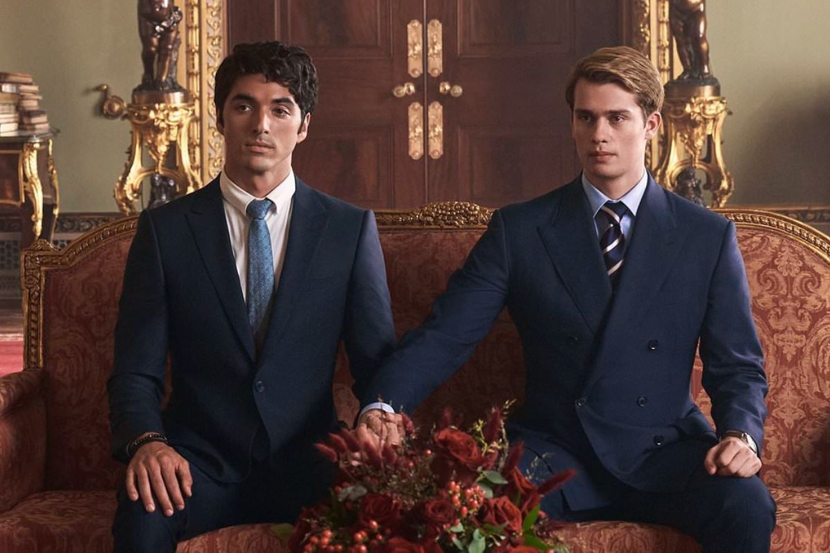 Bộ Đôi Diễn Viên Nicholas Galitzine Và Taylor Zakhar Kể Tiếp Chuyện Tình Trong Phần 2 Của Red, White & Royal Blue