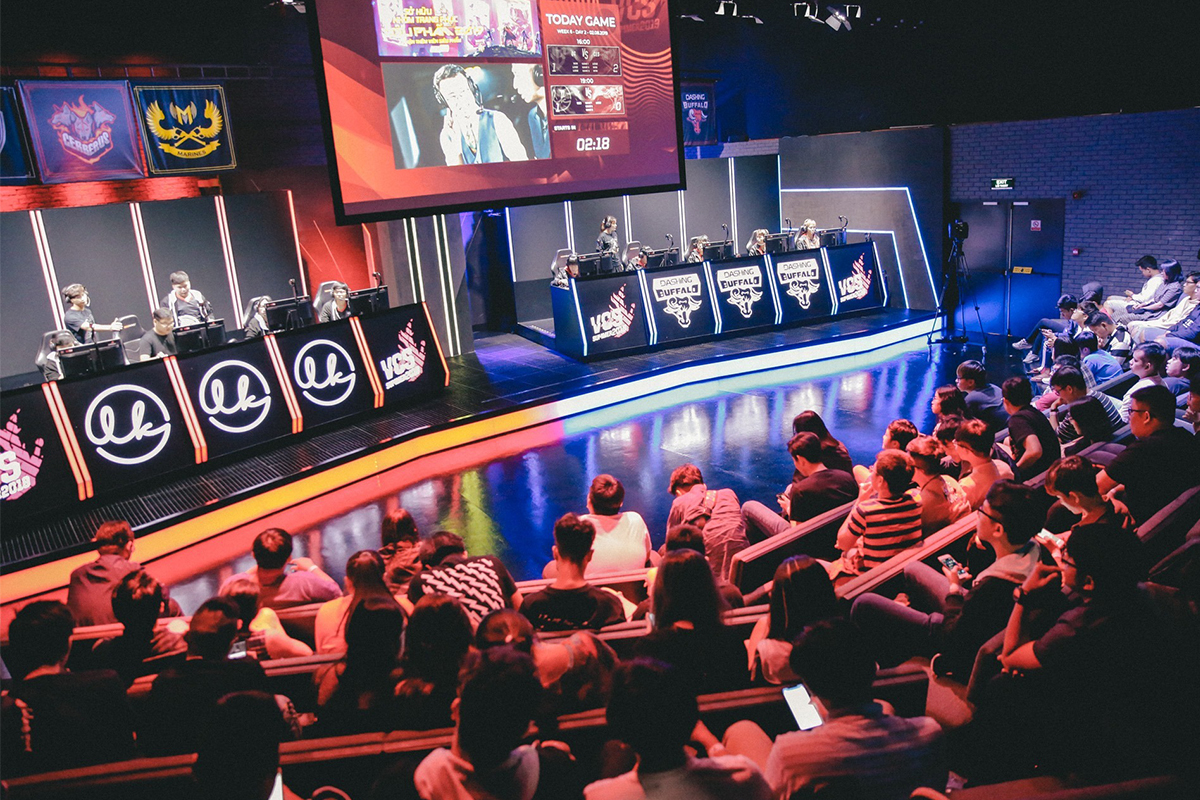 LMHT: Thành viên VCS bất ngờ hé lộ thông tin về nhà thi đấu mới, cộng đồng mừng rỡ thấy rõ