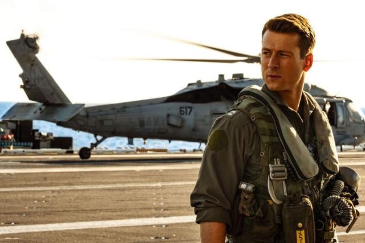 Glen Powell Nói Rằng Anh Đã Có 1 Cuộc Hẹn Để Bắt Đầu Cho Phần Phim Top Gun 3