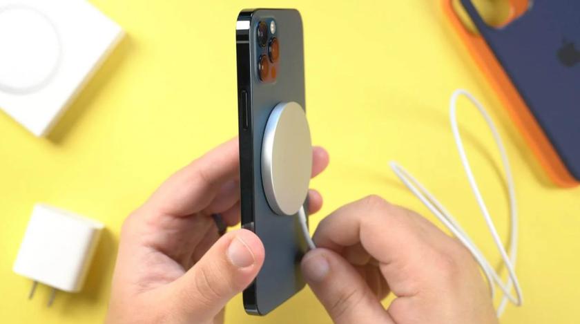 Trung Quốc Sắp Biến Sạc Không Dây Của Apple Thành "Phế Liệu"