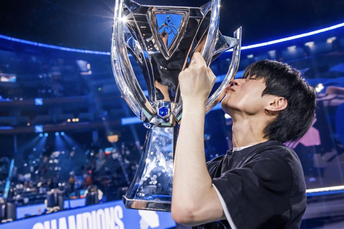 Nhìn Lại 3505 ngày và chức vô địch của DRX Deft - Dấu Chấm Cho Sự Nghiệp Bền Bỉ Của Alpaca