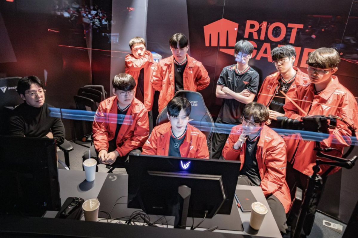 Người Hâm Mộ Tức Giận Khi T1 Bỏ Lỡ Giải Đấu LMHT Quốc Tế Đầu Tiên Trong Năm 2025