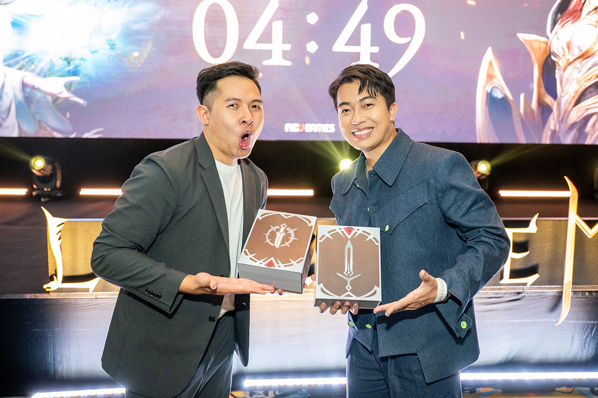 Cris Phan Xuất Hiện Tại Lineage2M Grand Showcase, Hào Hứng Với Sản Phẩm Sắp Ra Mắt