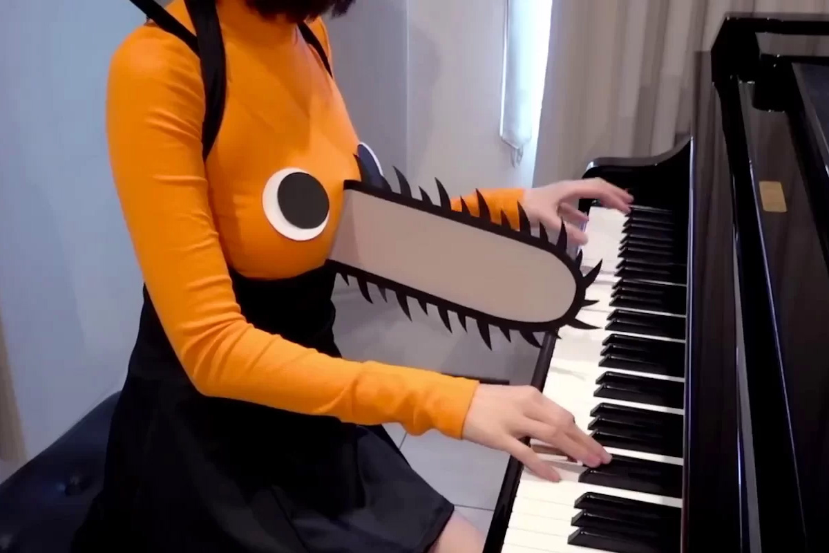 Nữ Youtuber gợi cảm Pan Piano ngày càng cắt xẻ táo bạo dẫn đến không ít tranh cãi