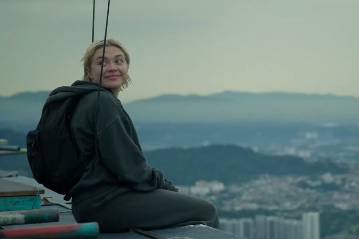 Sao Nữ Florence Pugh Và Quyết Định Đóng Cảnh Nhảy Từ Tòa Nhà Cao Thứ 2 Thế Giới