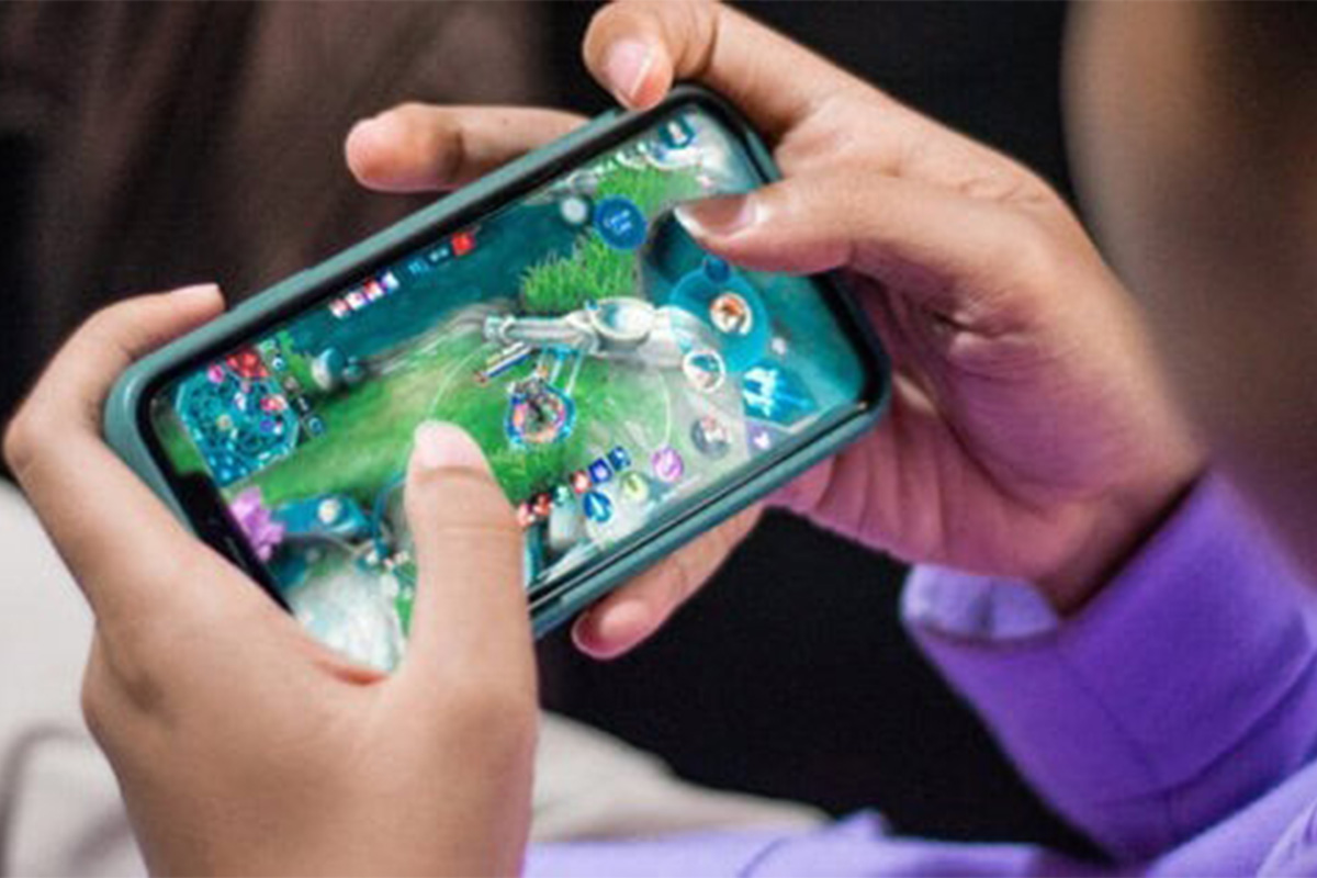 Game thủ nhí trộm tiền bà để nạp game và mua điện thoại