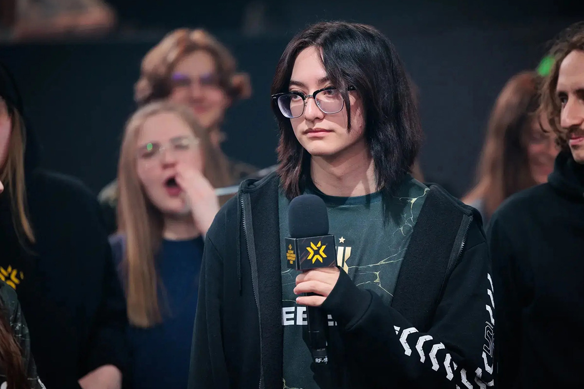 Nữ tuyển thủ VALORANT nổi tiếng bị cáo buộc tấn công và cưỡng ép bạn gái cũ