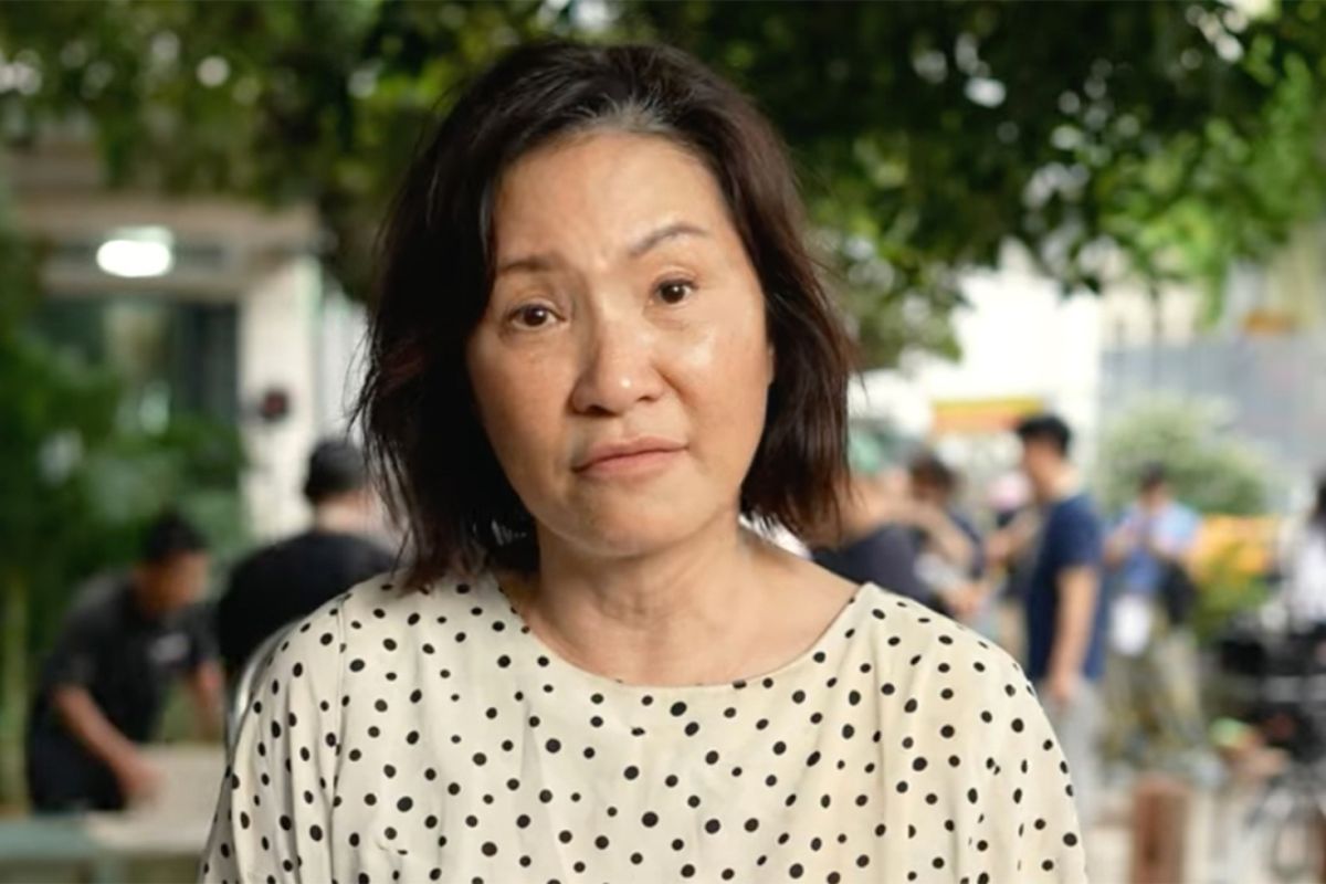 Hồng Đào Hóa Thân Xuất Sắc Thành Người Mẹ Mắc Bệnh Alzheimer