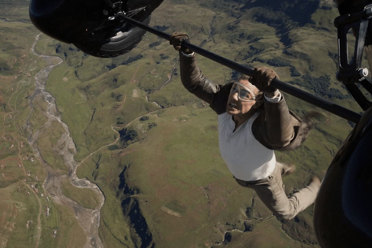 Fan Hành Động Xem Các Phần Phim Trước Của Nhiệm Vụ Bất Khả Thi Trước Khi Phần Cuối Ra Mắt